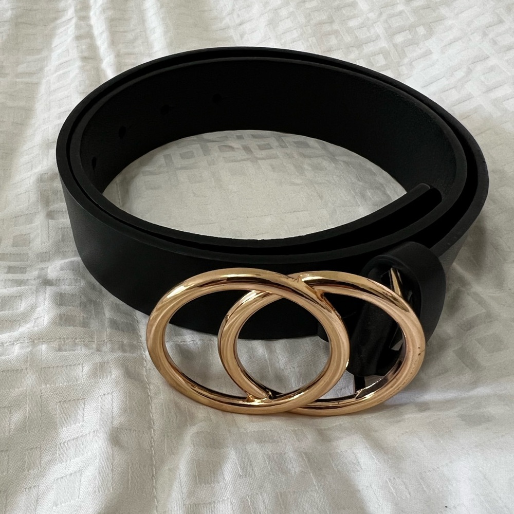 Black Women's Belt with Gold Double-Ring Buckle
